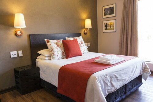 Гостиница Ruth Avenue Guest House в Эденвале