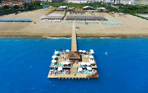 Внешний вид отеля Ramada Resort by Wyndham Lara в Аксу, фото 5