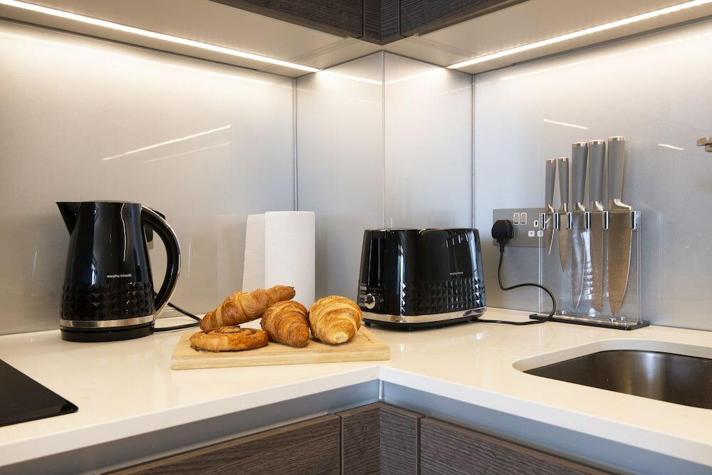 Фото Stunning 1 Bed Apartment at Kings Cross - St Pancras