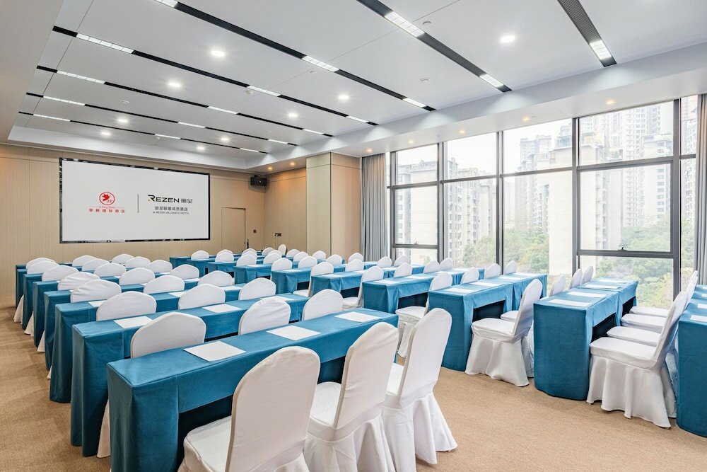 Фото Ji Feng International Hotel - Nanning East Railway Station