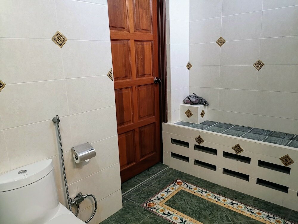 Фото Lekiu House