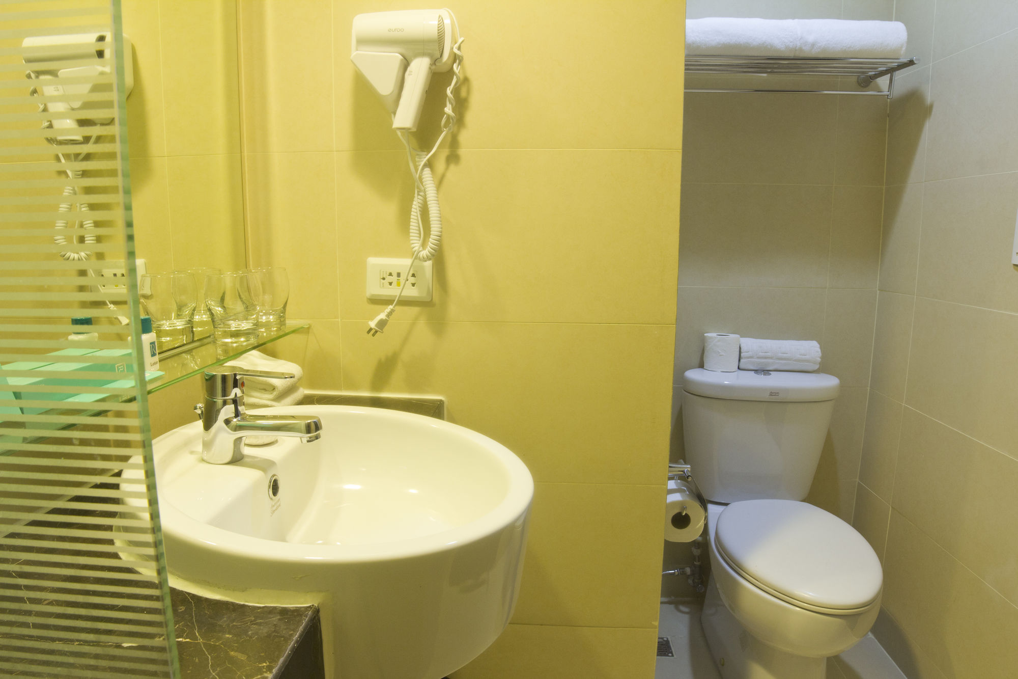 Фото Holiday Inn Express Manila Newport World Resorts