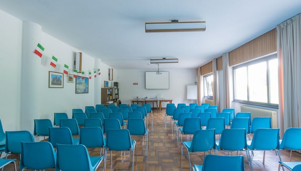 Фото Hotel Bucaneve