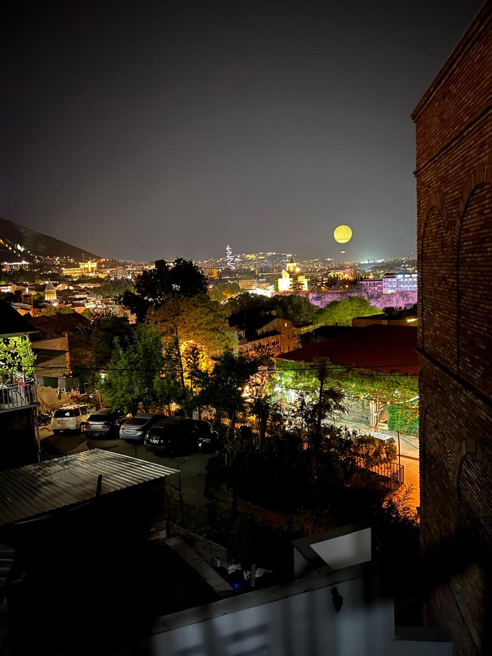 Фото Metekhi Line