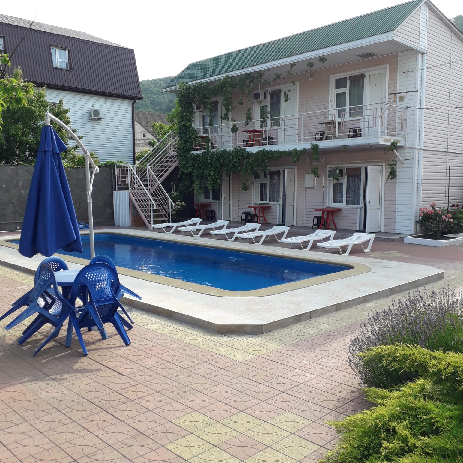 Фото отеля 1