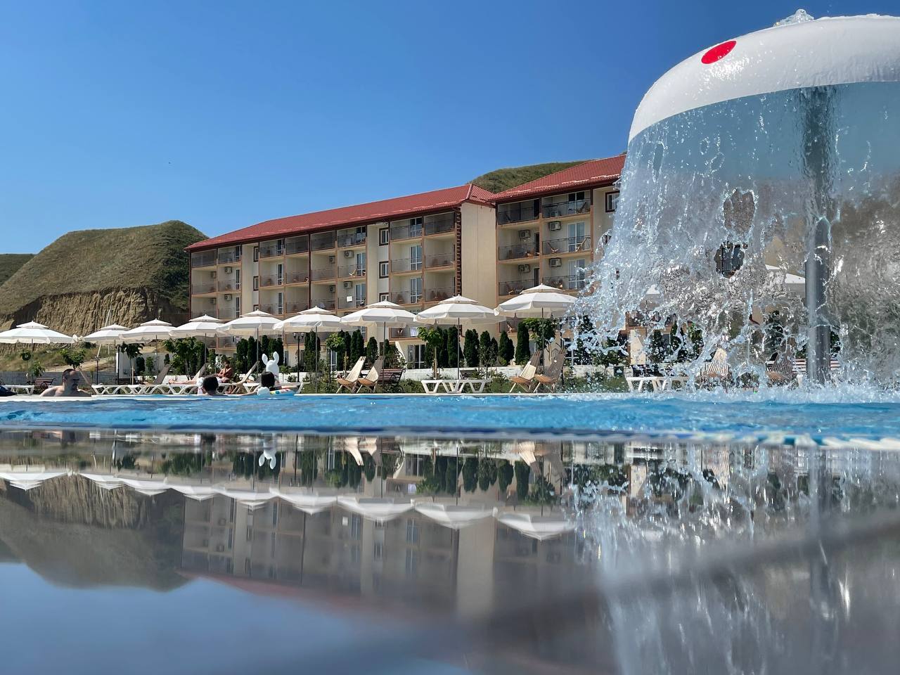 Фото отеля 1