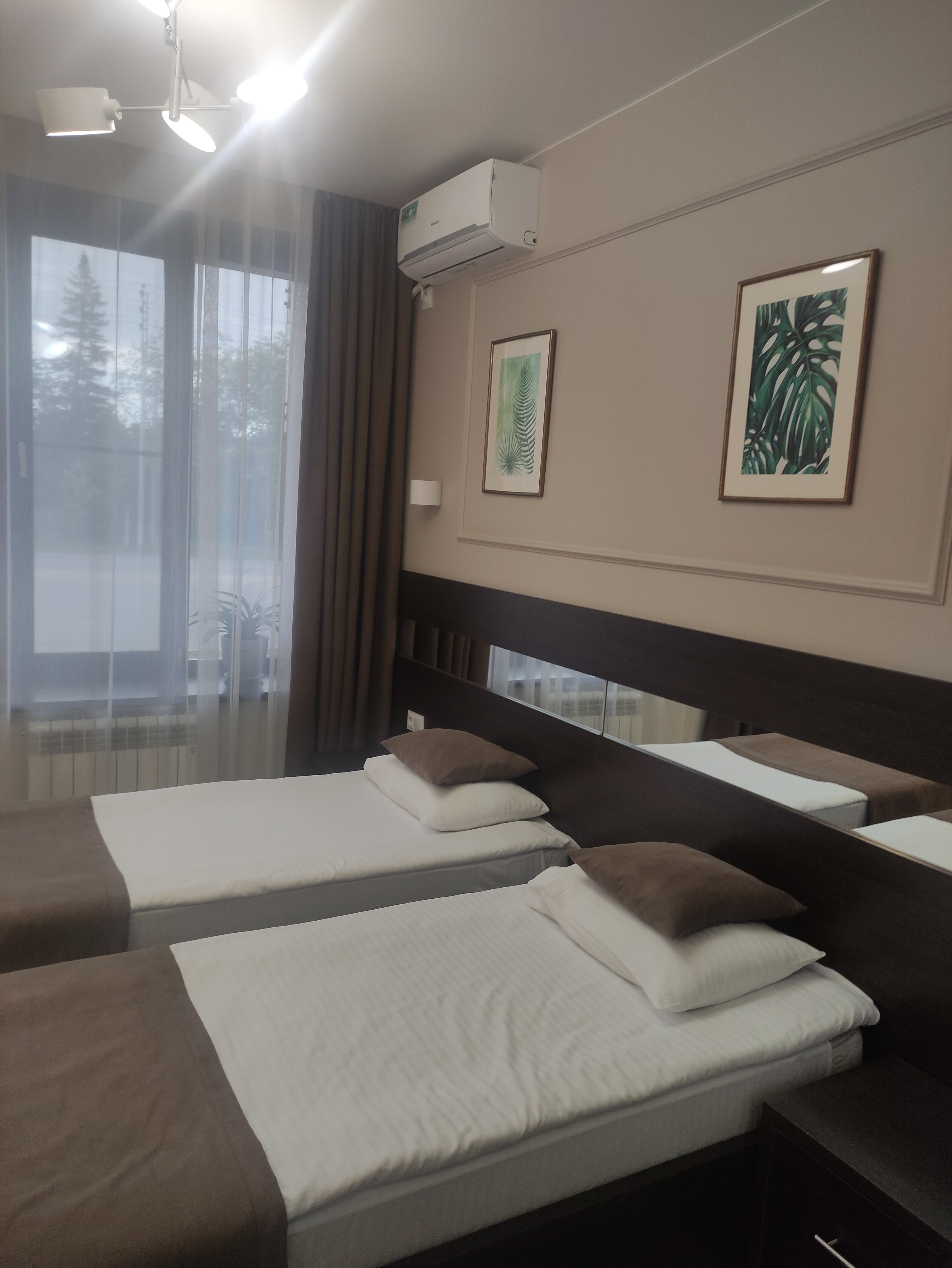 Фото Holiday Hotel