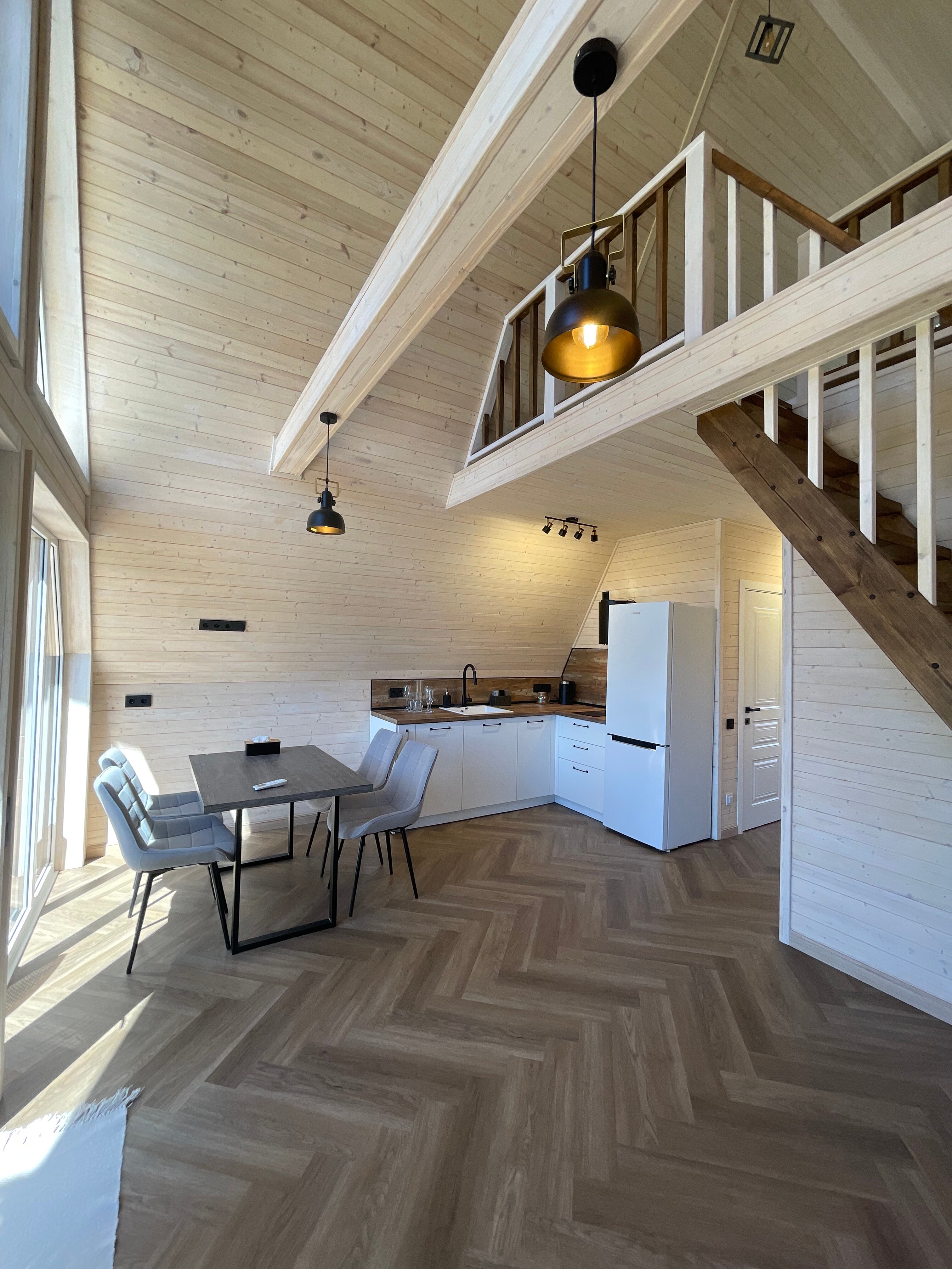 Фото Лео Ленд