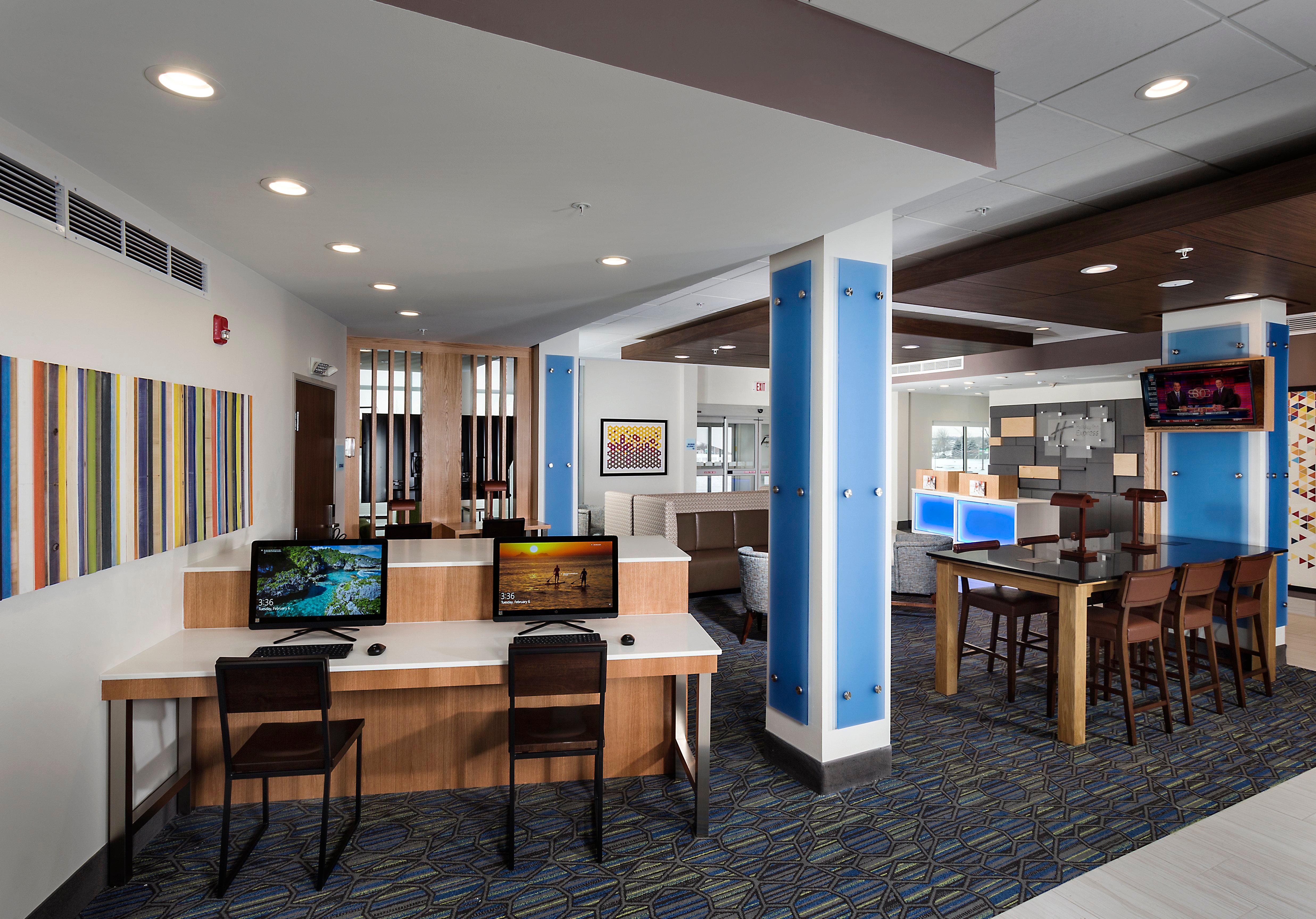 Фото Holiday Inn Express & Suites West Des Moines - Jordan Creek, an Ihg Hotel