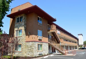 Гостиница Red Roof Inn & Suites Sacramento North