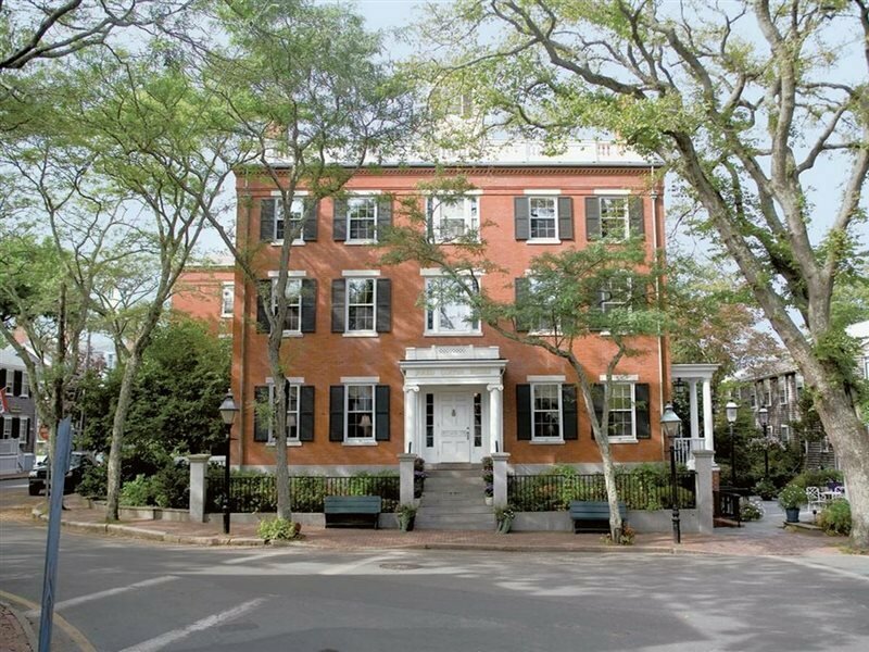 Фото Jared Coffin House