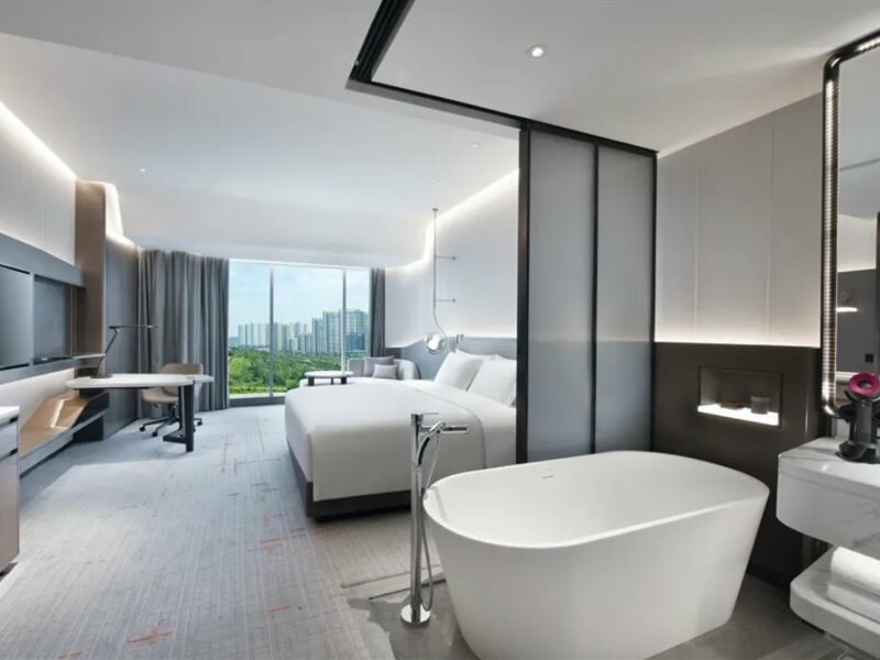 Фото Crowne Plaza Wuhan Optics Valley, an Ihg Hotel