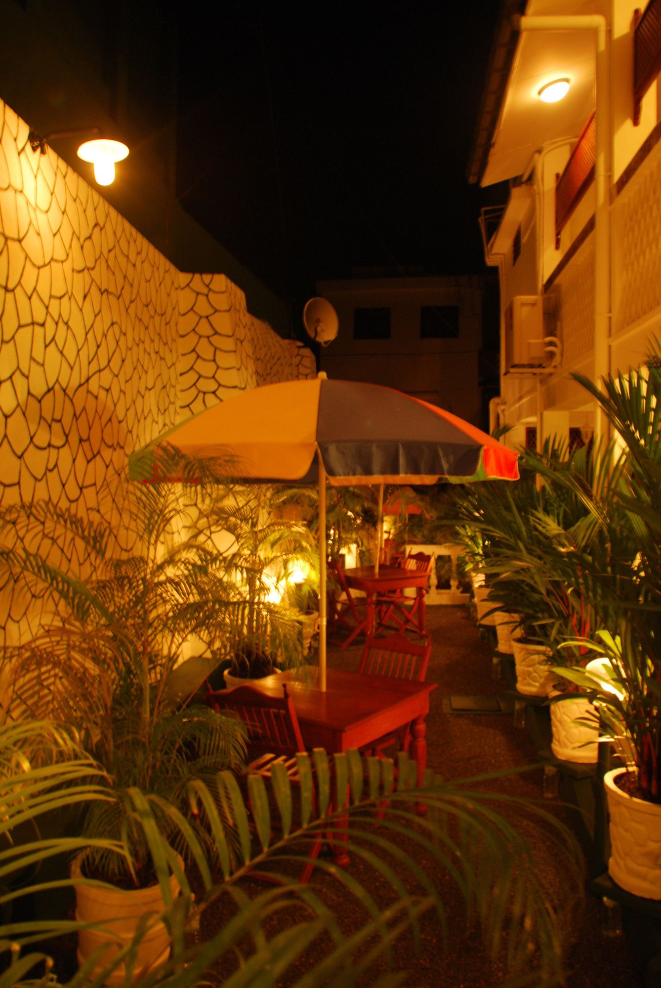 Фото New Old Dutch House - Galle Fort