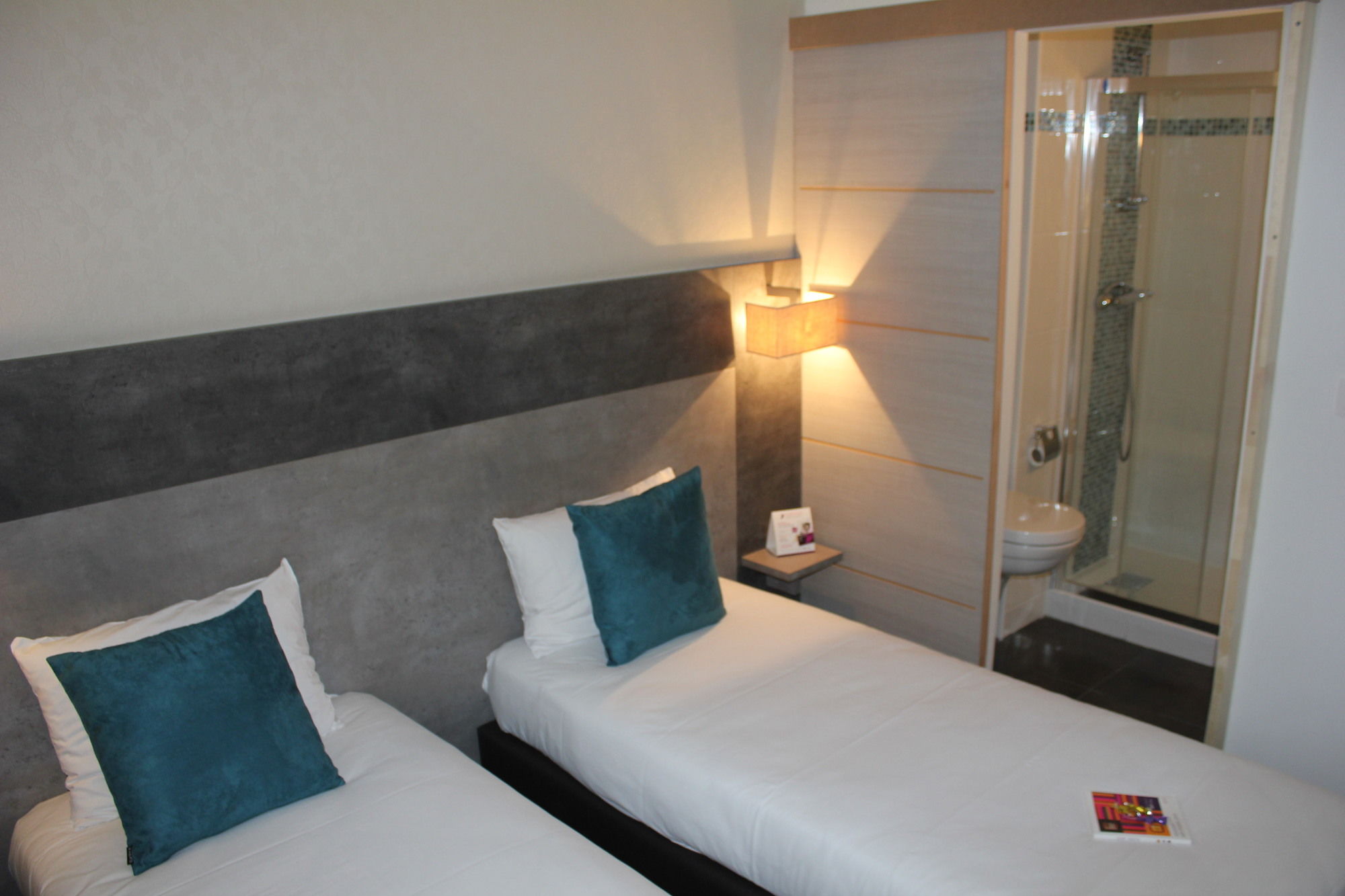 Фото The Originals City, Hôtel Novella Nantes Centre Gare