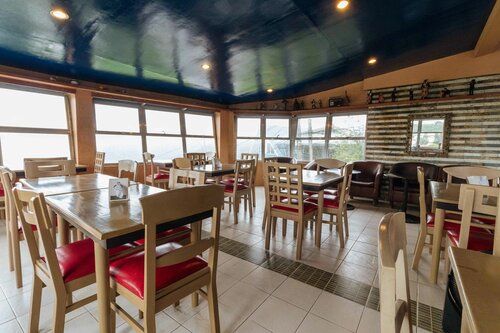 Гостиница RedDoorz @ The Ridge Tagaytay City - Adults Only в Тагайтае