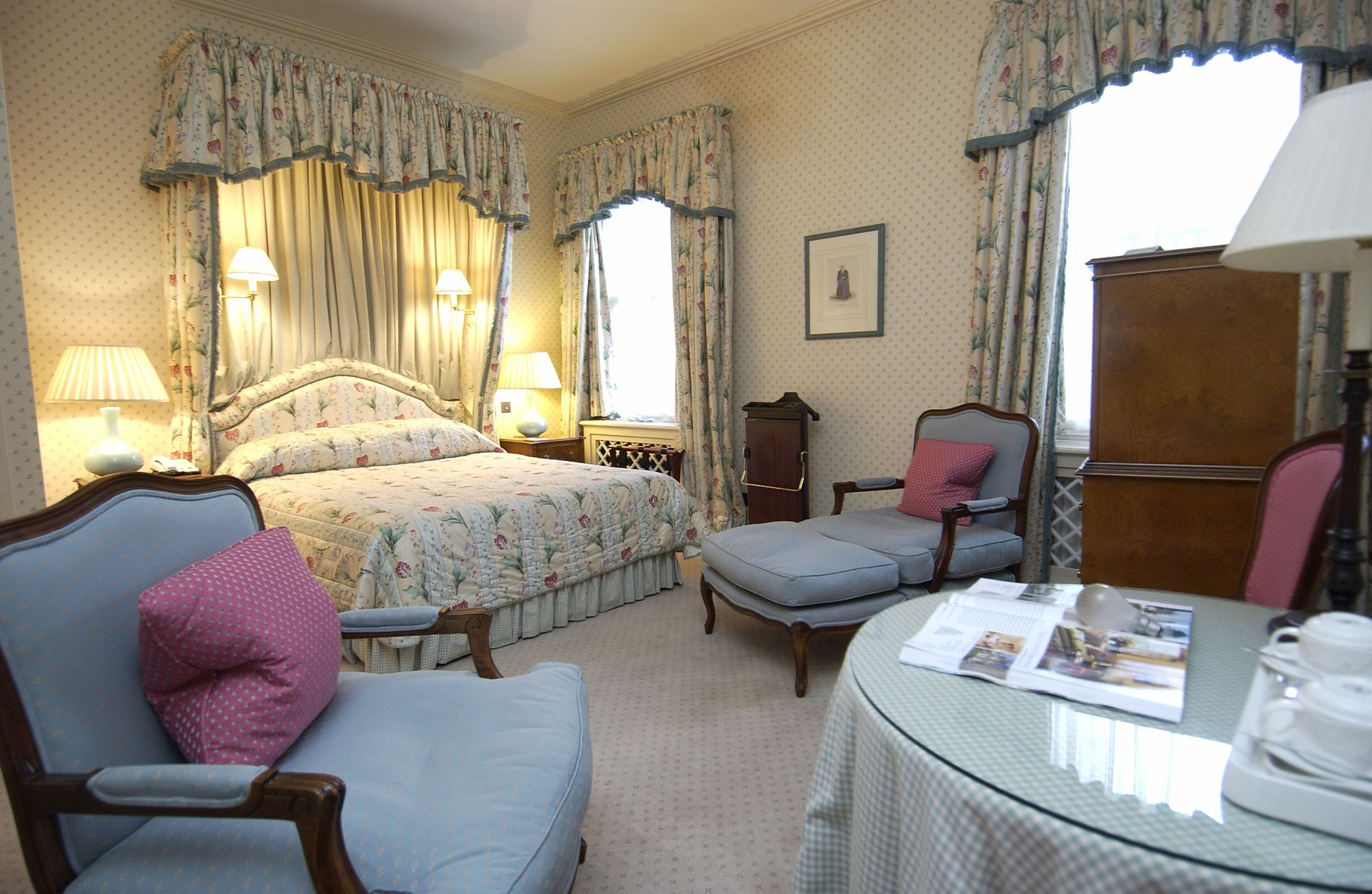 Фото Cotswold Lodge Hotel