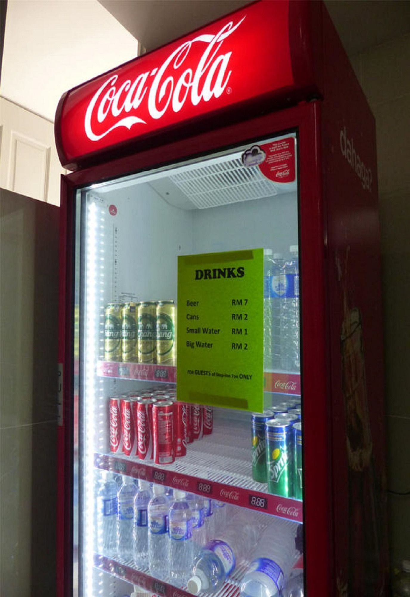 Фото Step Inn Too - Hostel