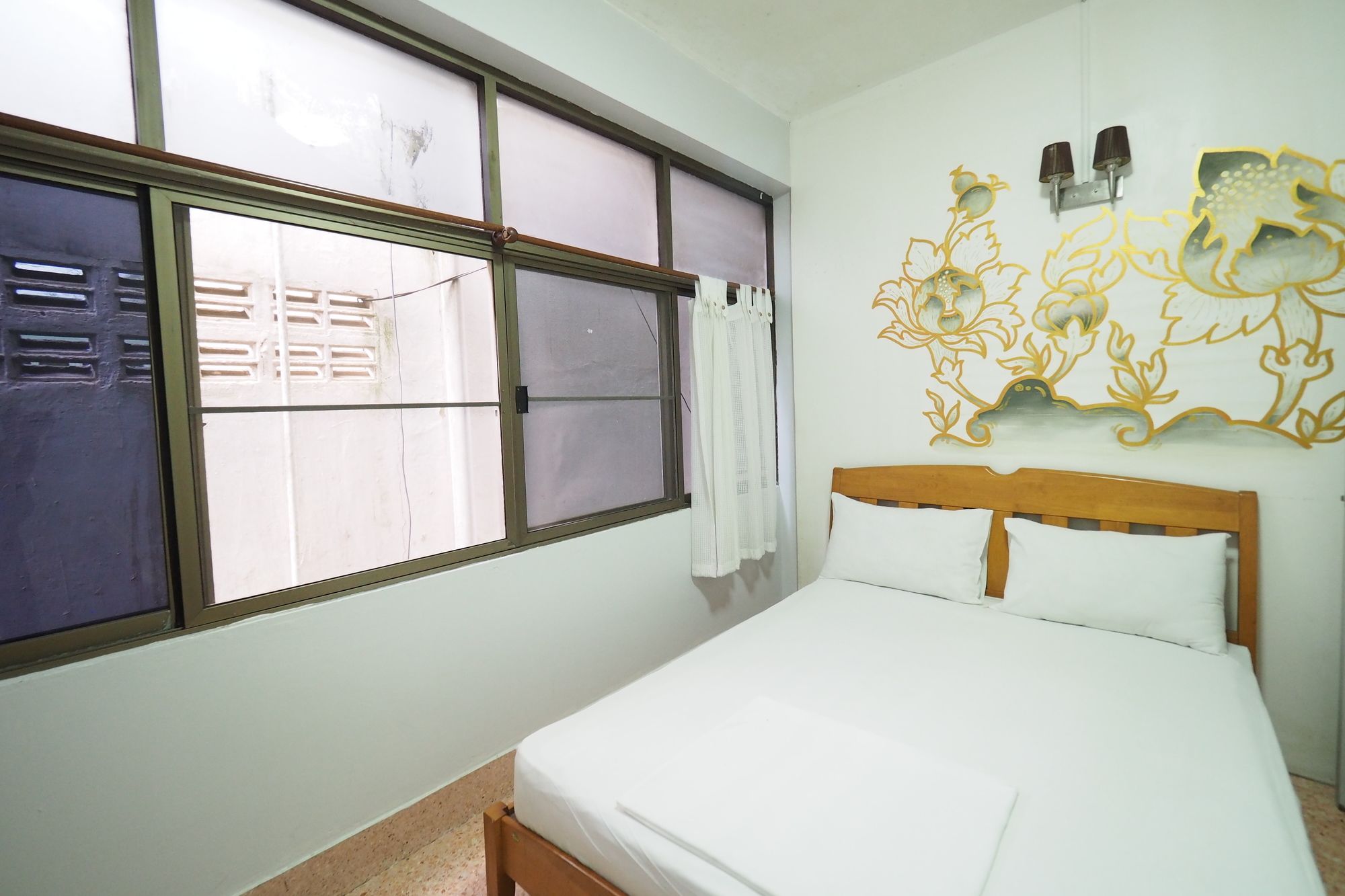 Фото No. 7 Guest House