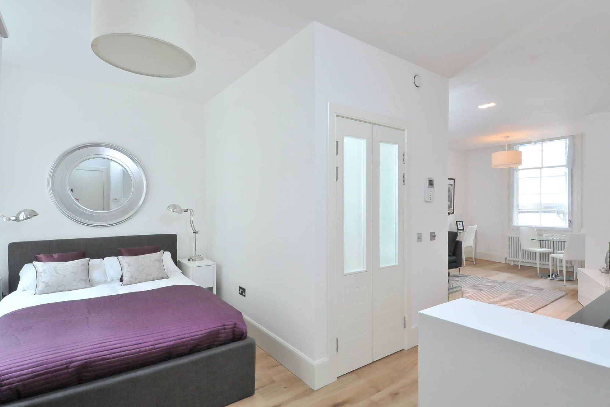 Фото Destiny Scotland - St. Andrew Square Apartments