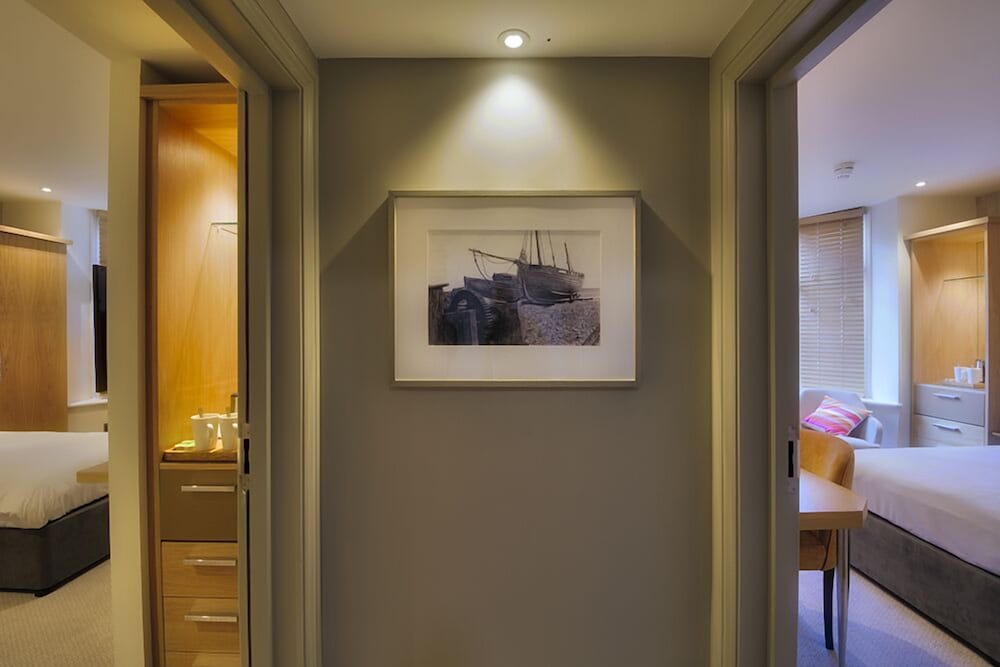 Фото The Orchid Hotel