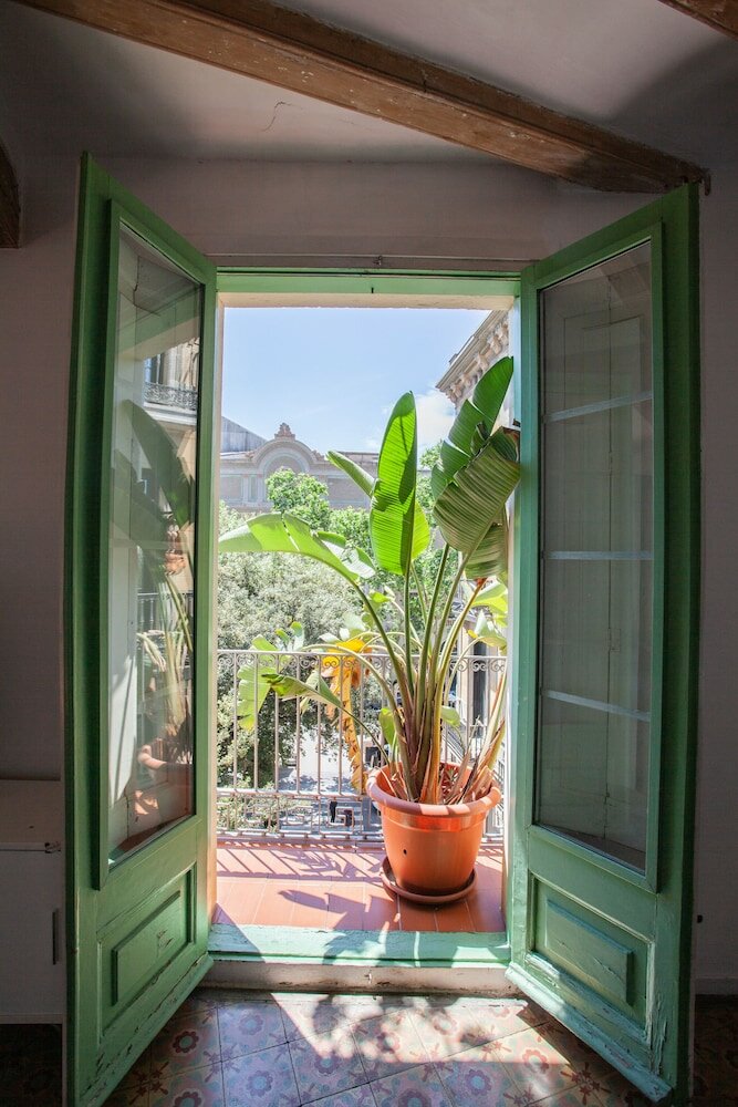 Фото Las Ramblas Pasaje Bacardi Apartments