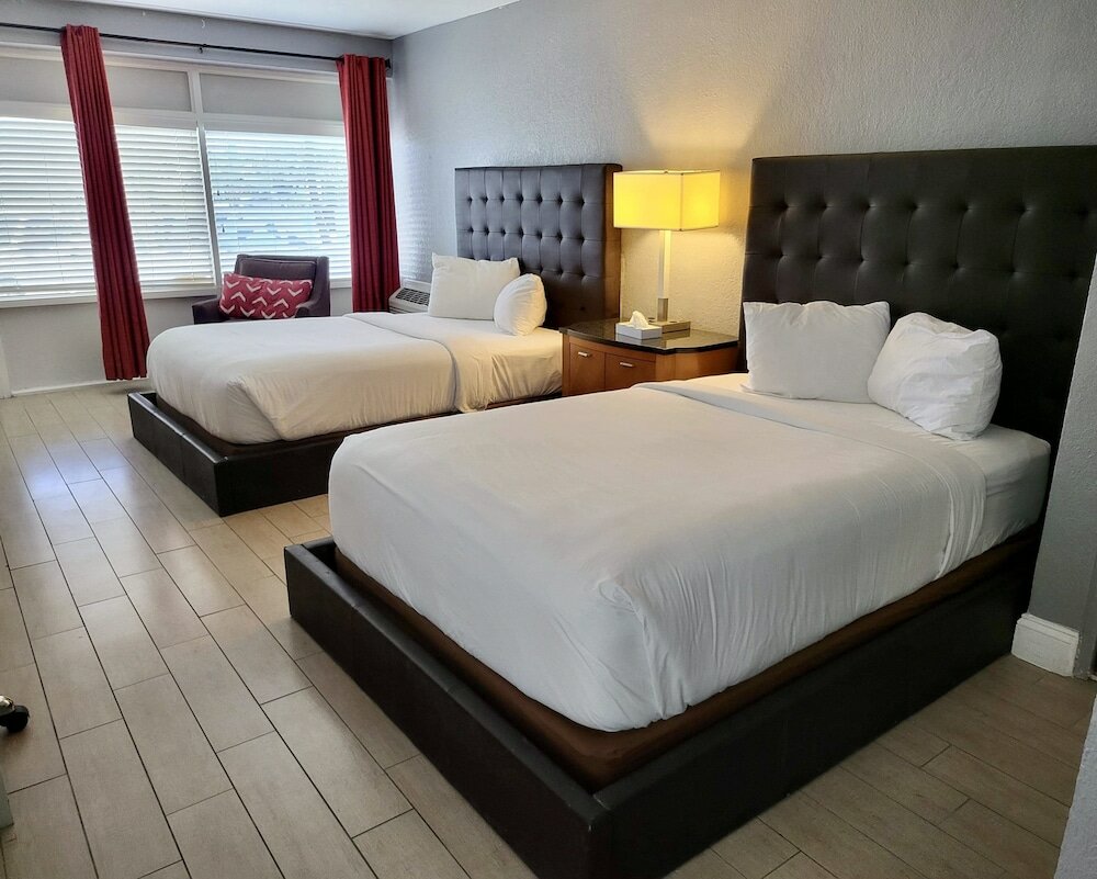 Фото Chateau Mar Beach Resort