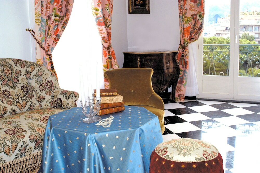 Фото Grand Hôtel des Ambassadeurs