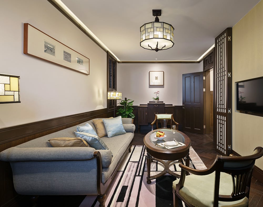 Фото Relais & Chateaux Chaptel Hangzhou Hotel