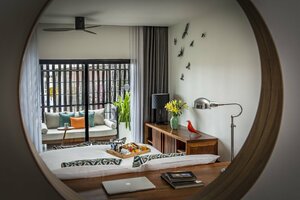 Гостиница The Aviary Hotel