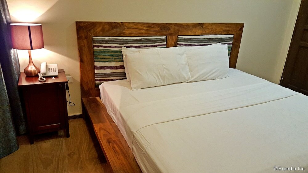 Фото Golden Gate Suites