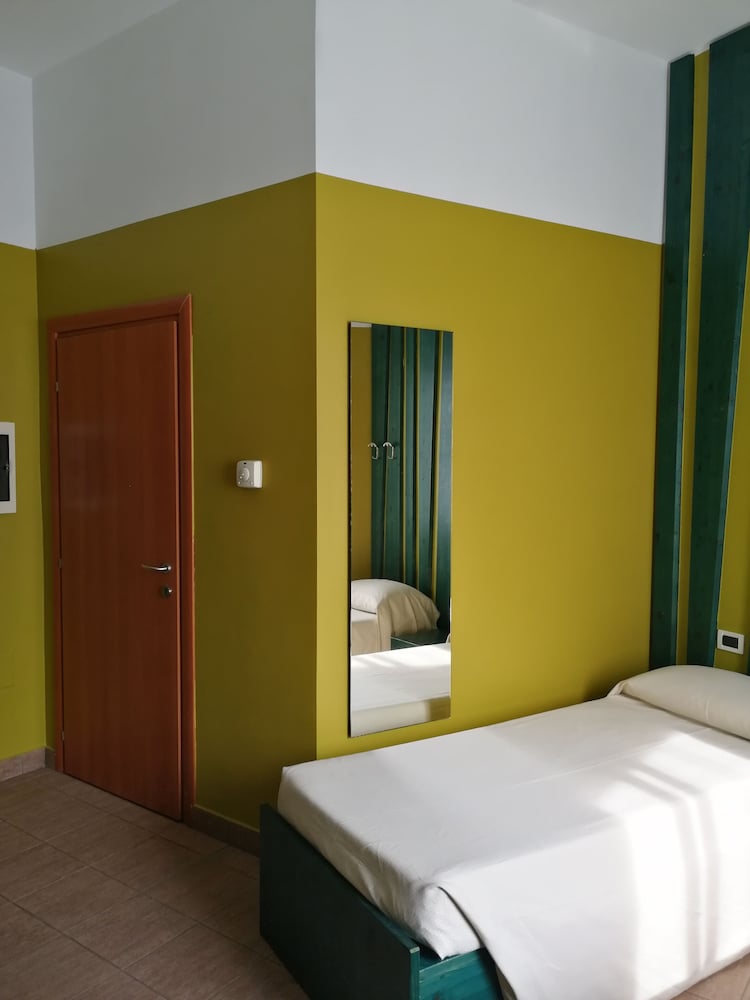 Фото Roma Scout Center - Hostel