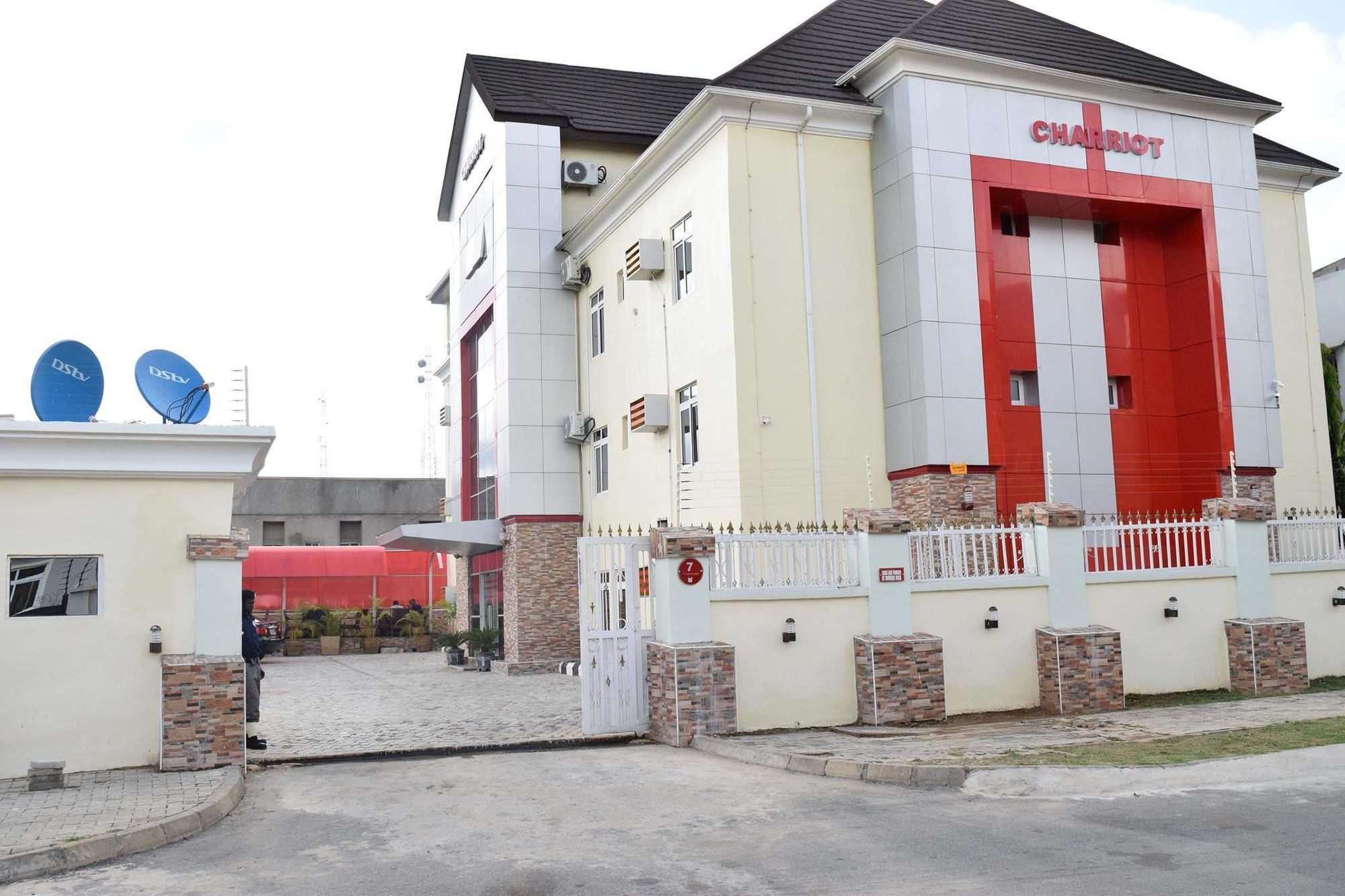 Фото Chariot Hotel