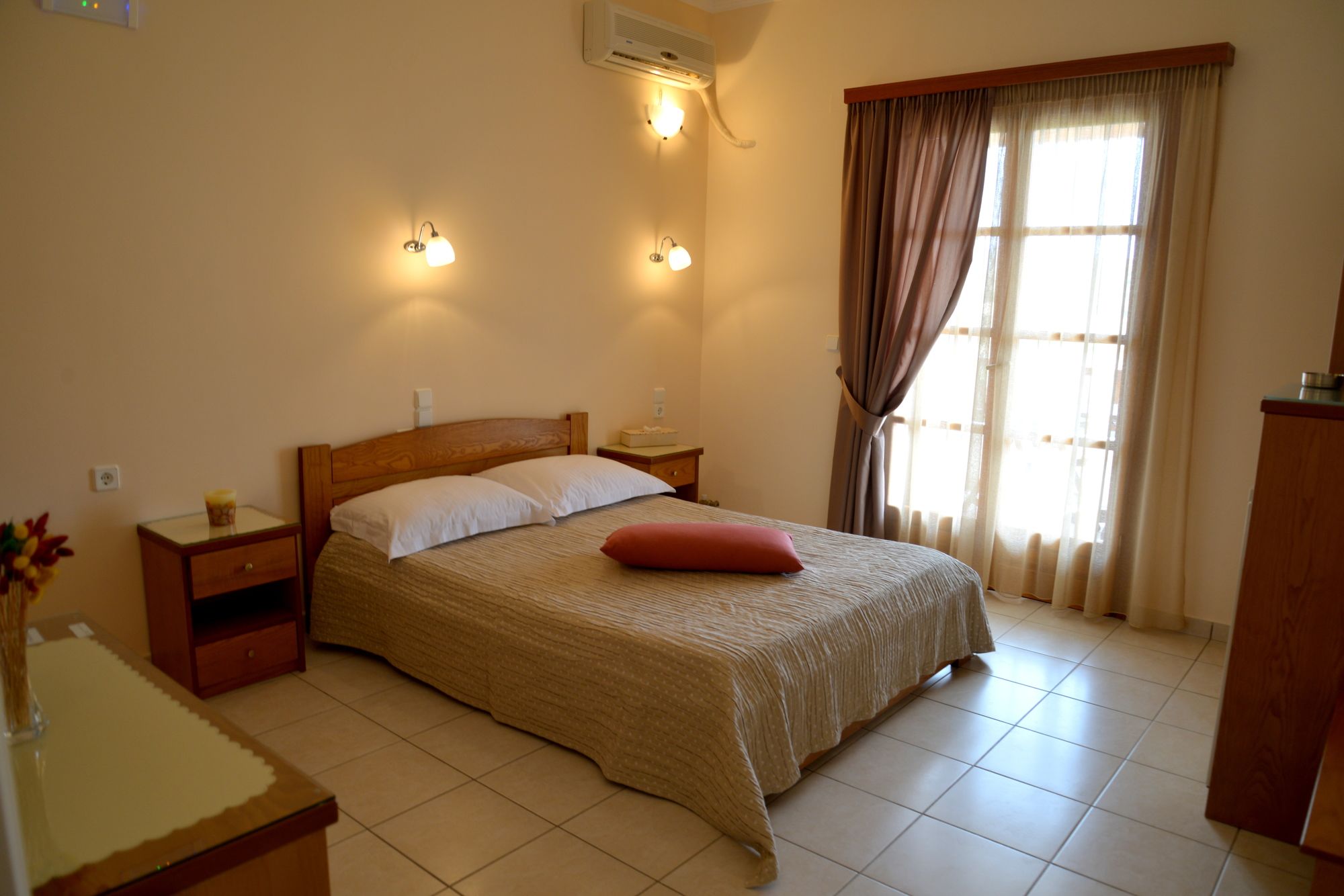 Фото Konstantinos