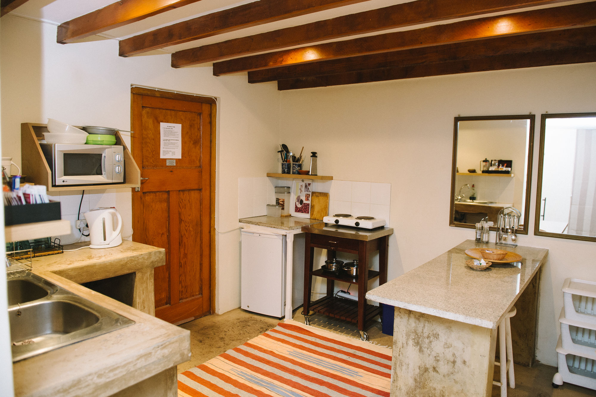 Фото Mackaya Bella Guest House