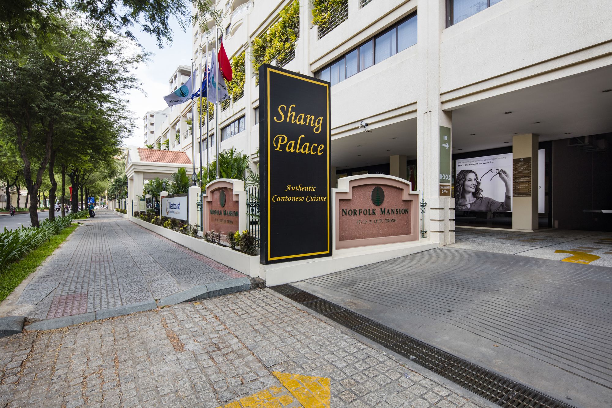 Фото Norfolk Mansion Luxury Serviced Apartment