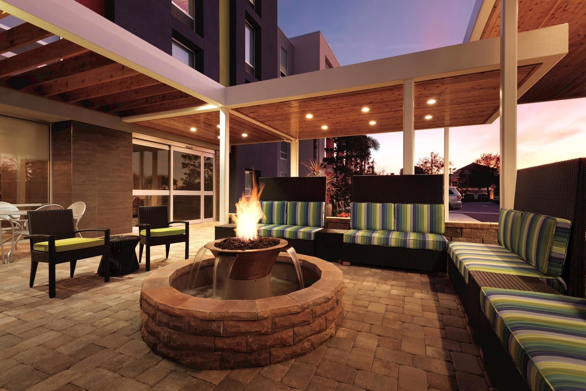 Фото Home2 Suites by Hilton Orlando/International Drive South
