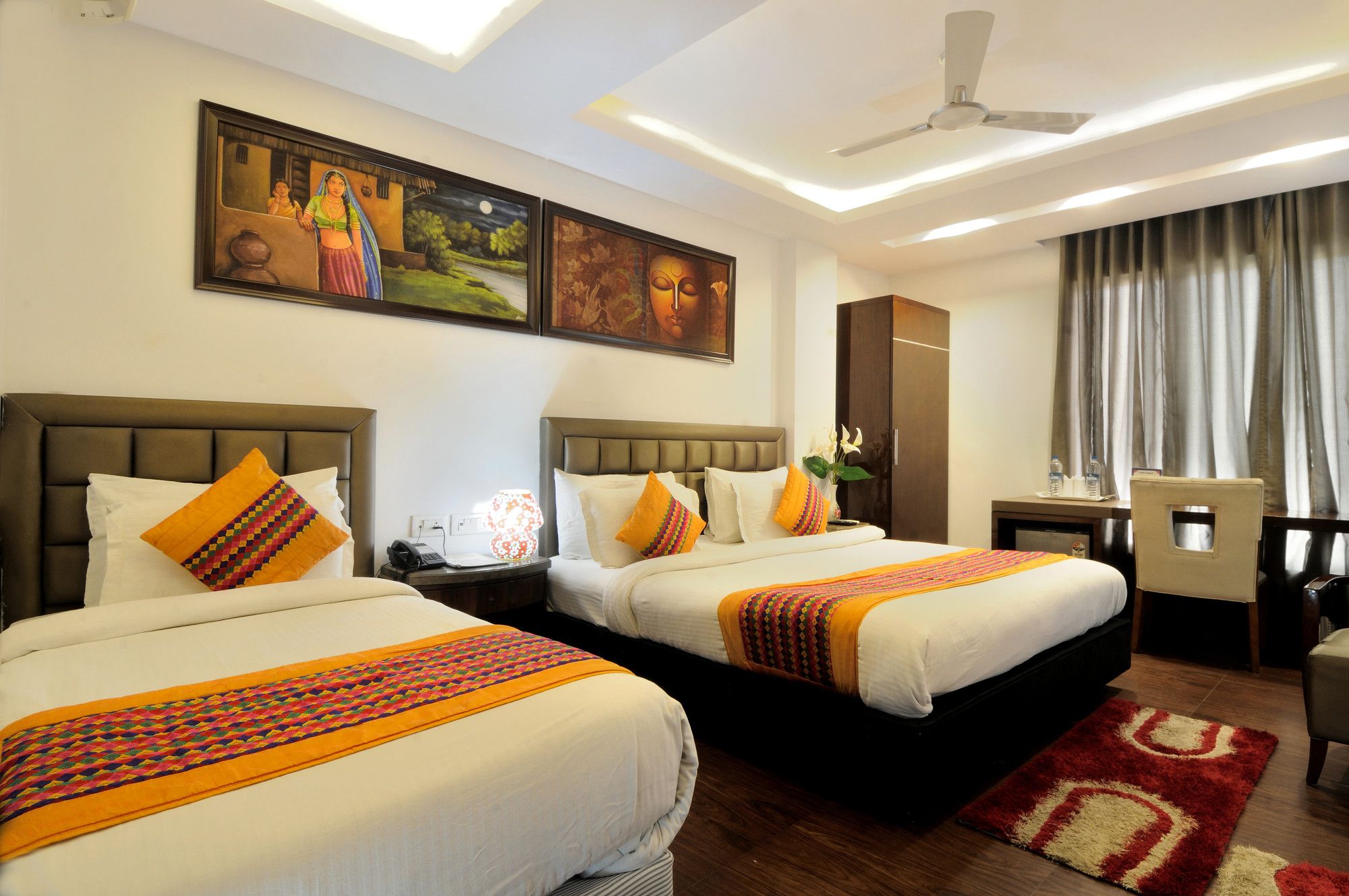 Фото Check In Room Chuna Mandi