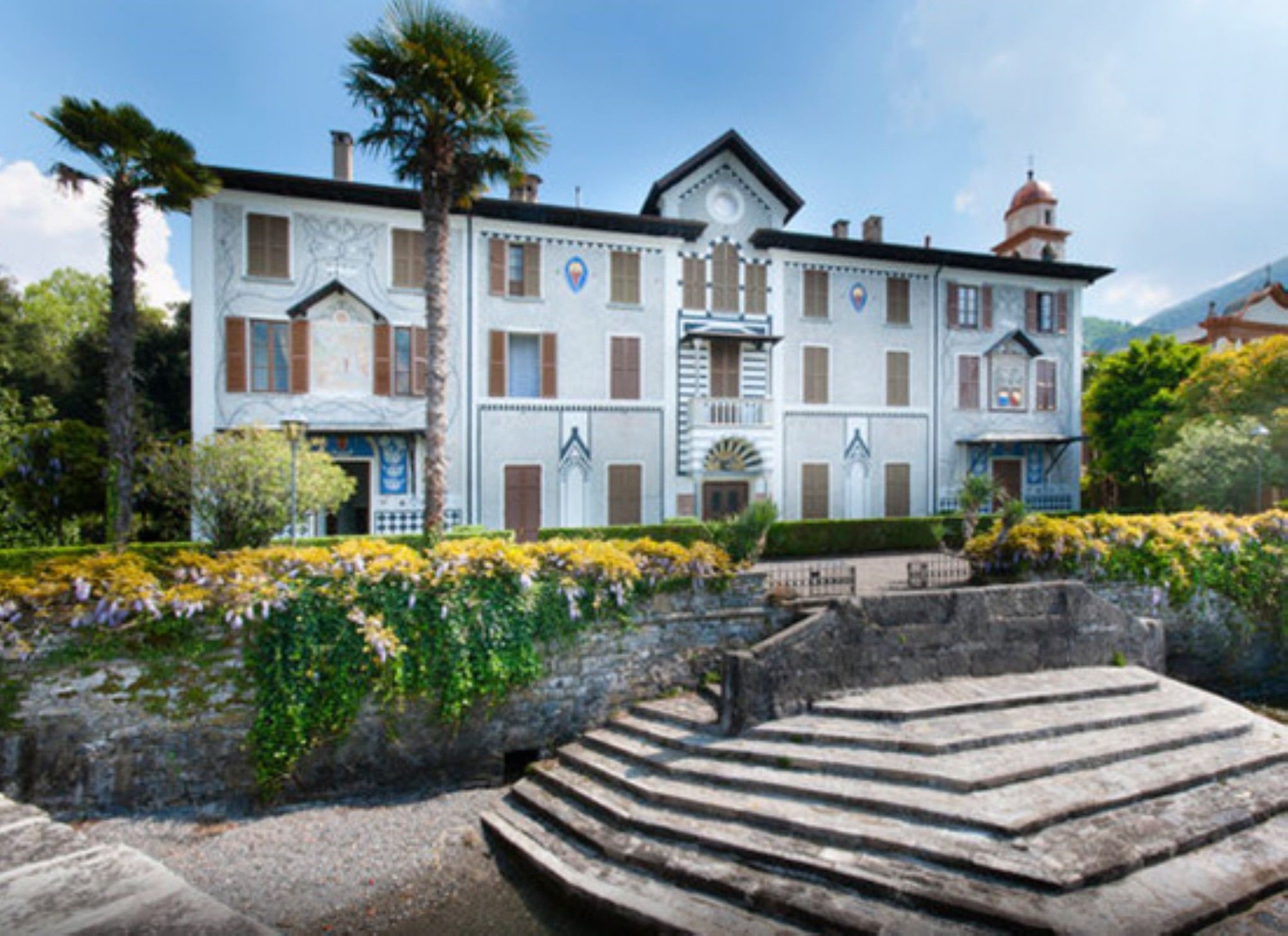 Фото отеля 1