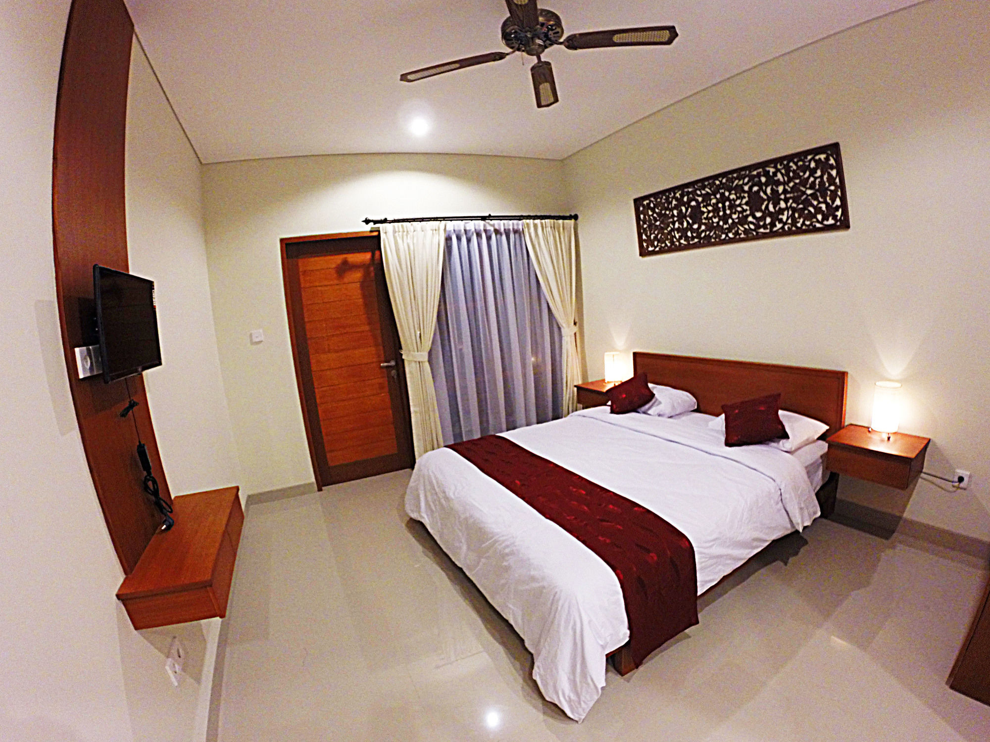 Фото Asoka Hotel and Suite