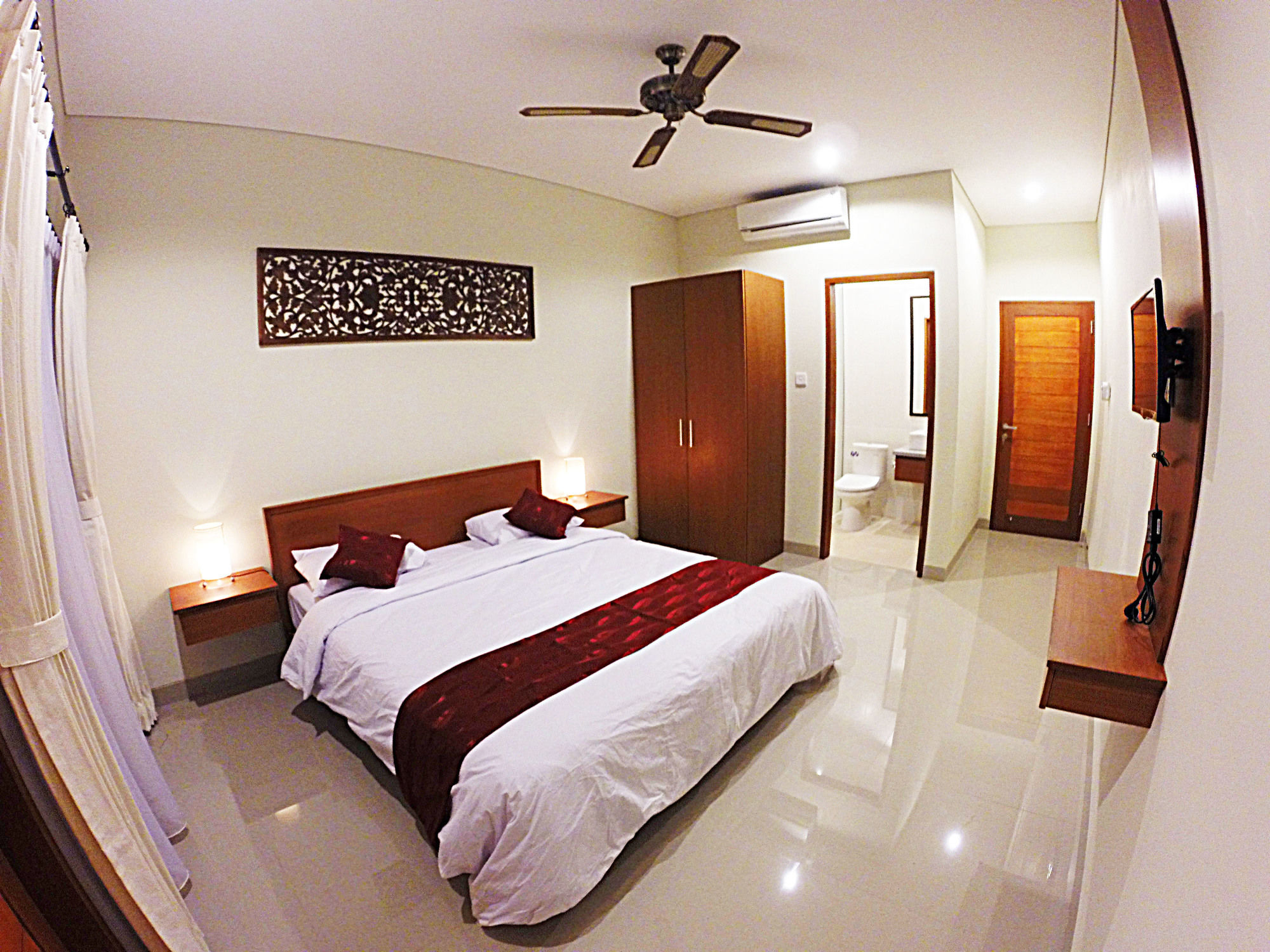 Фото Asoka Hotel and Suite