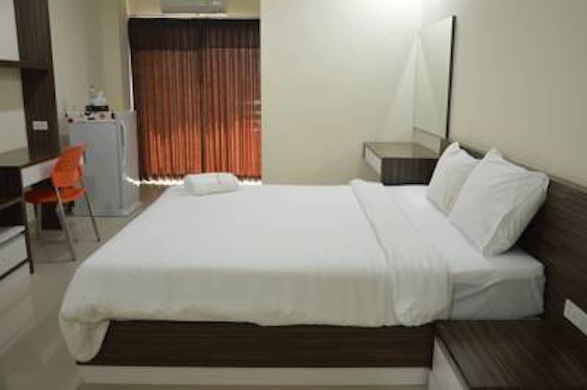 Фото Bright Apartment Hat Yai