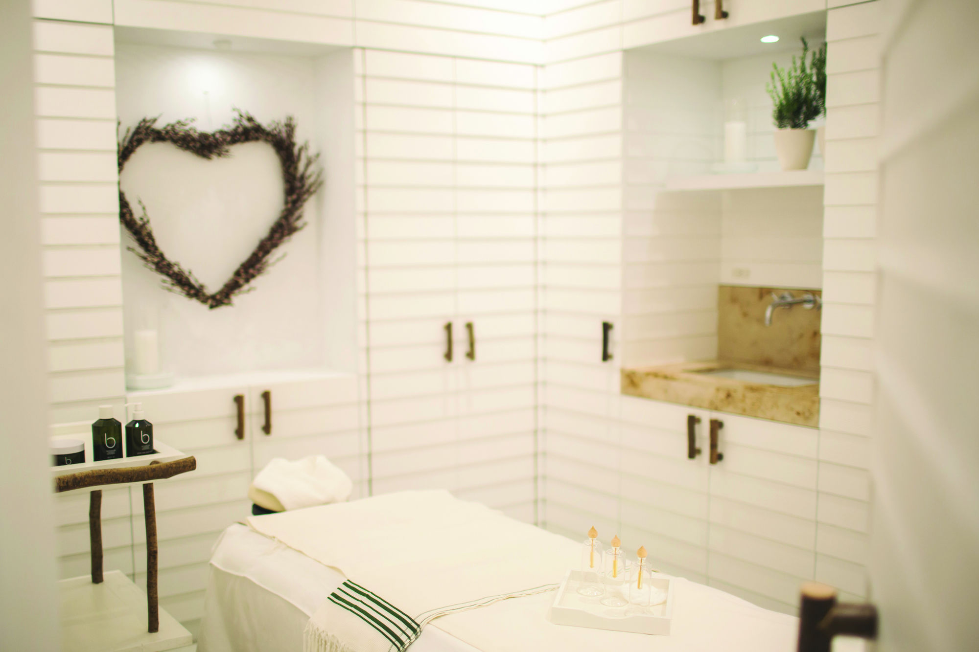 Фото The Retreat Collection at 1 Hotel & Homes South Beach