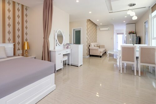 Апартаменты Sunrise Ocean View Apartment в Нячанге