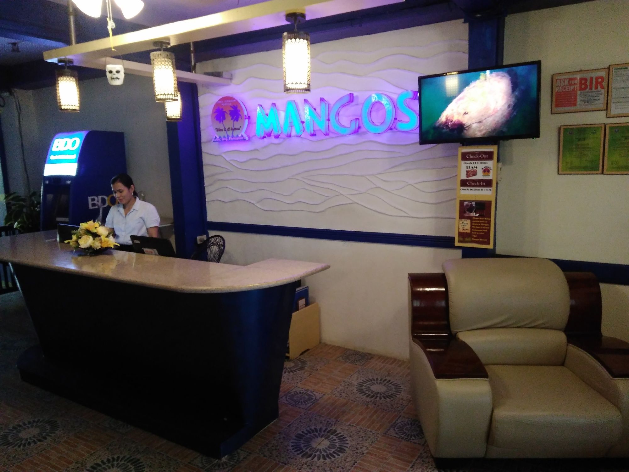 Фото Mango's Beachfront Resort