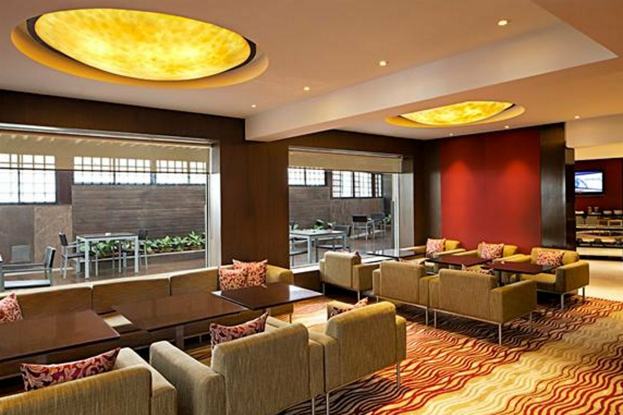 Фото Courtyard by Marriott Mumbai International Airport
