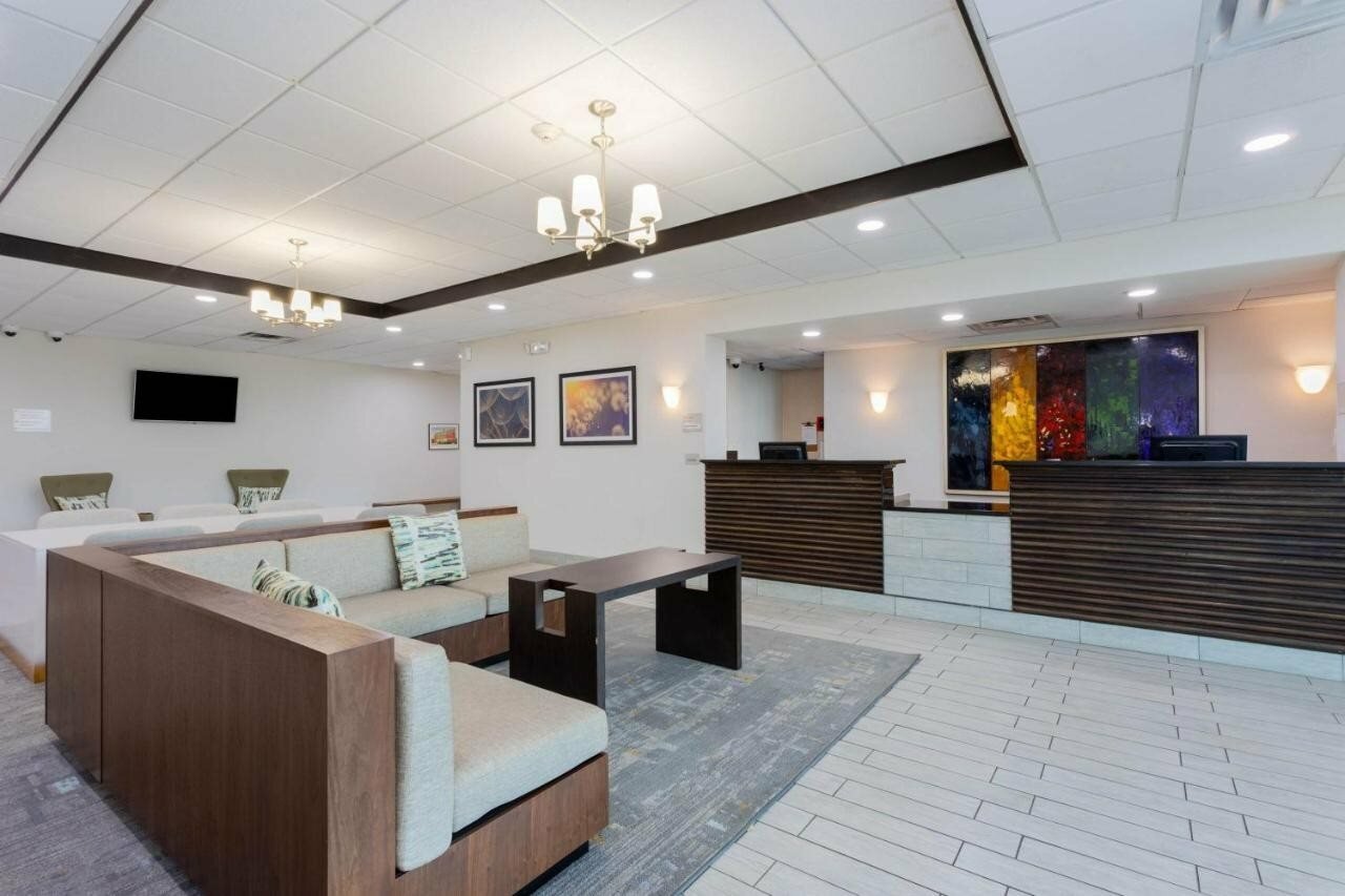 Фото Wyndham Garden Tallahassee Capitol