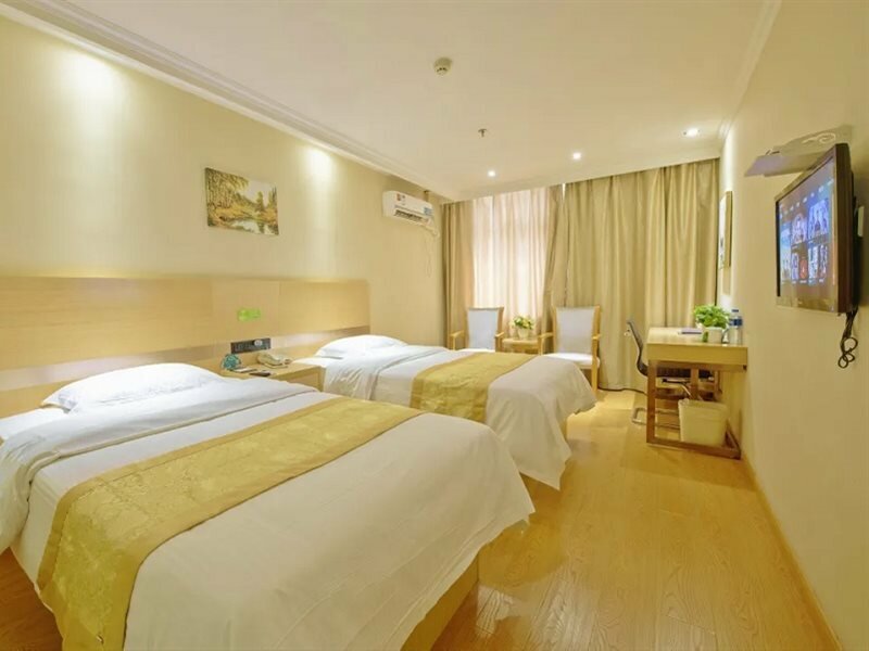 Фото GreenTree Inn Zhenjiang Danyang Development Zone Municipal Government Business Hotel