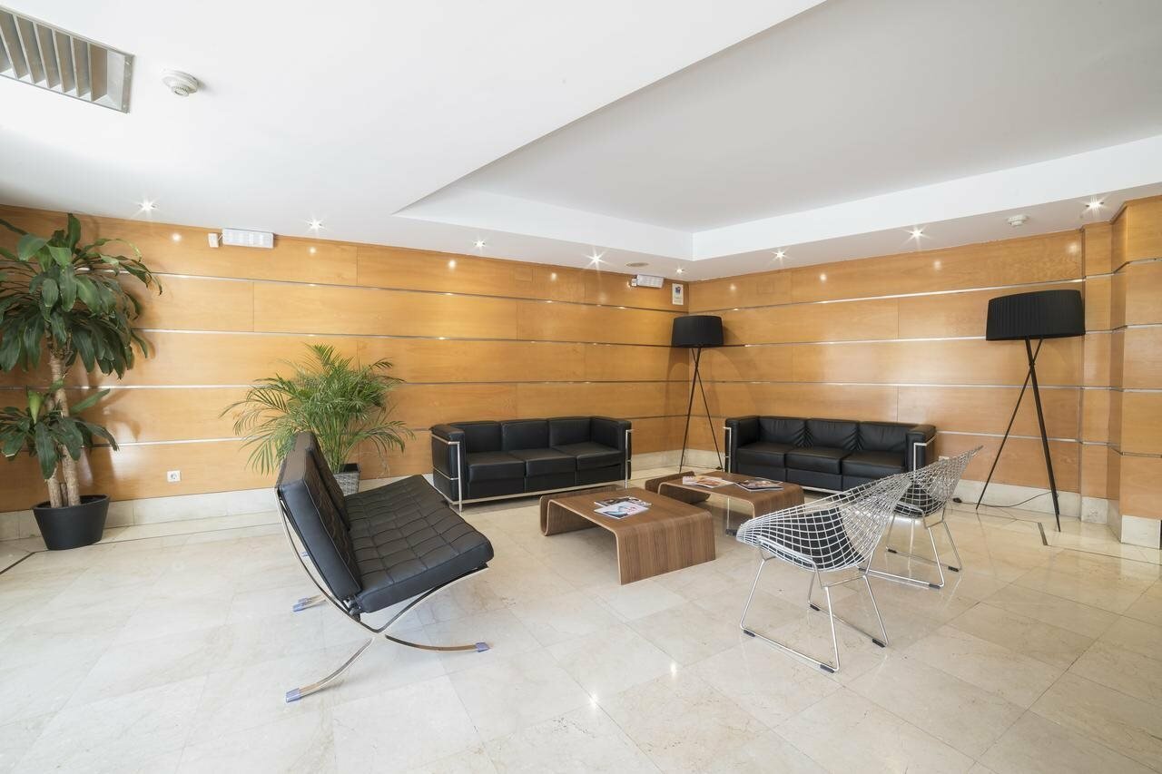 Фото Hotel Infanta Mercedes