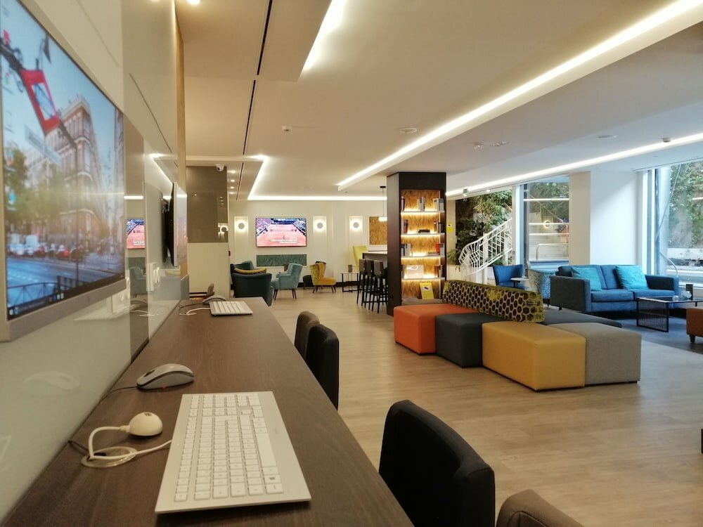 Фото Hotel Gran Versalles