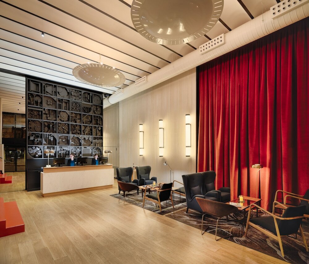 Фото H10 Puerta de Alcalá